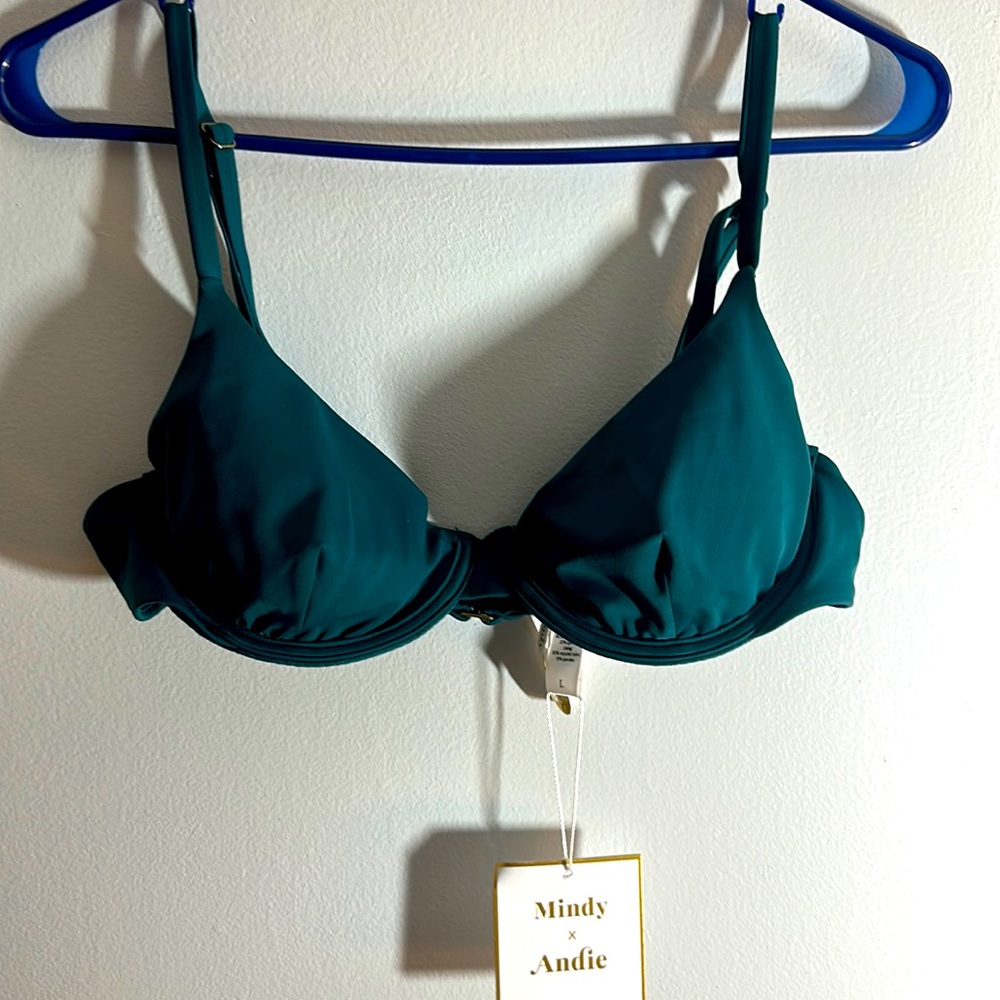 Large Bermuda Underwire NWT Andie Swim Top retail $64 72